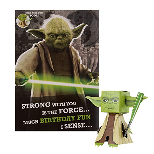 Hallmark Tarjeta de cumpleaños con diseño de Yoda de Star Wars