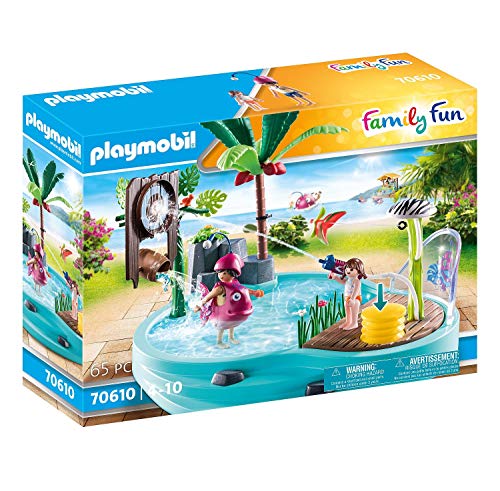 PLAYMOBIL Family Fun 70610 Piscina Divertida con rociador de Agua, Para jugar con agua, Juguetes para niños a partir de 4 años